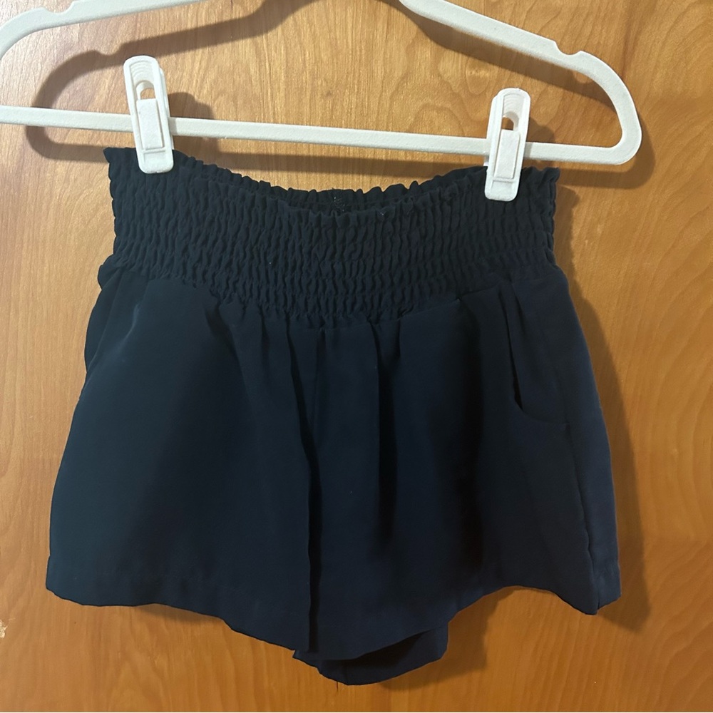 ⭐️ Threads 4 Thoughts black shorts Size XS